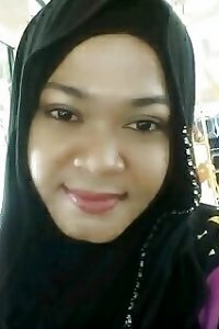 malay- disebalik  tudung awek nie ade tetek beso